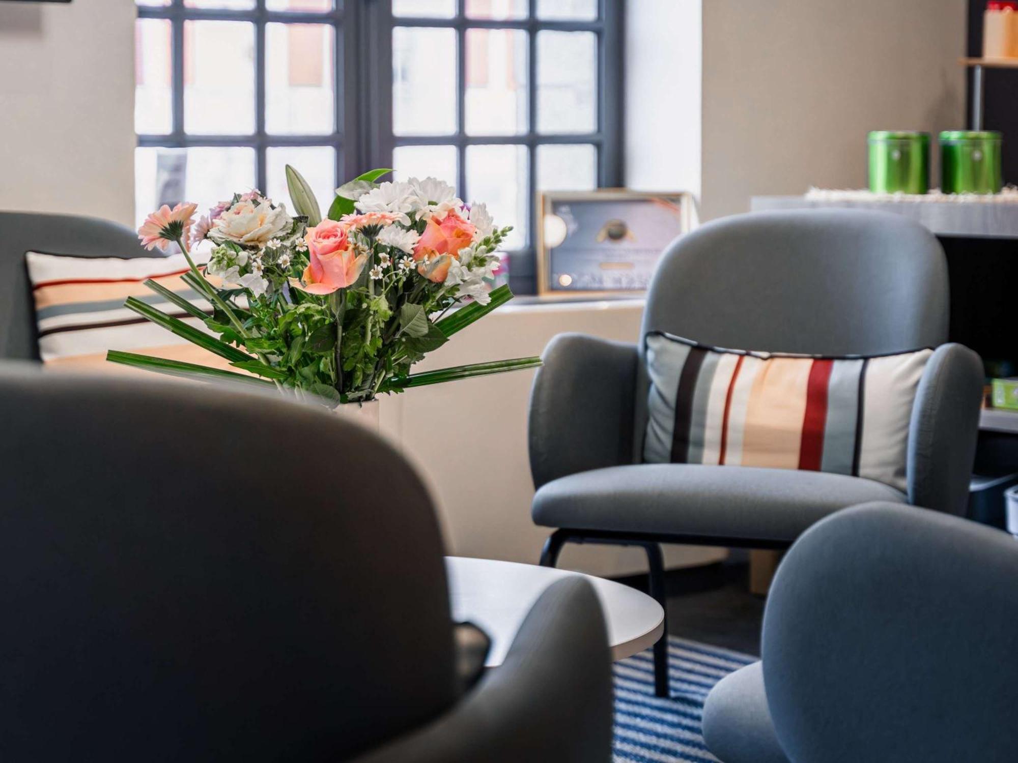 Ibis Styles Vannes Gare Centre Eksteriør bilde