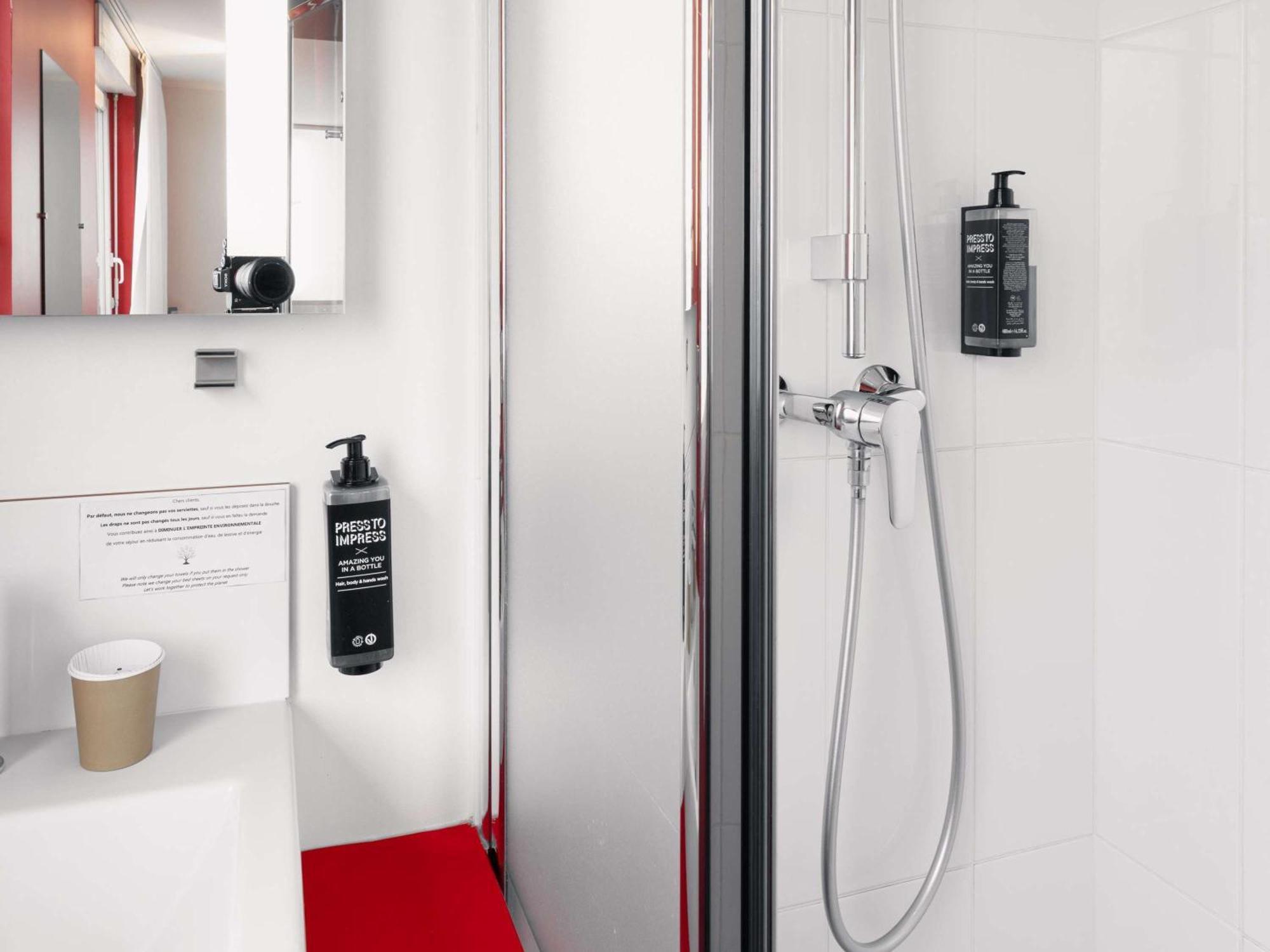 Ibis Styles Vannes Gare Centre Eksteriør bilde